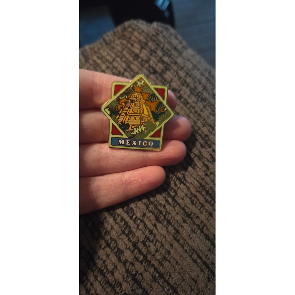 Disney Epcot World Showcase Mexico Pin 2000 Millennium Celebration Vintage